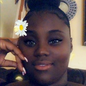 Meet your Posher, Nickisha